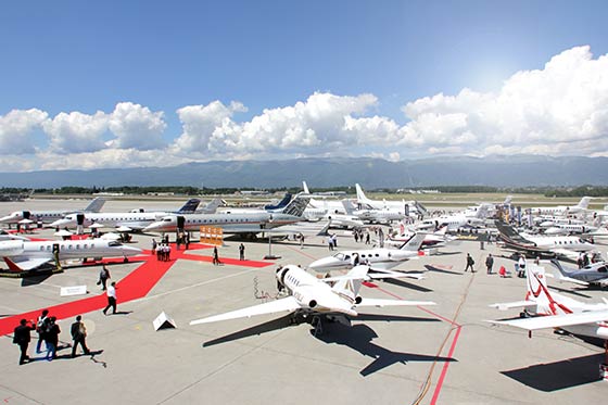 flugzeuge, passagiere, business jets, turboprops, flugfeld