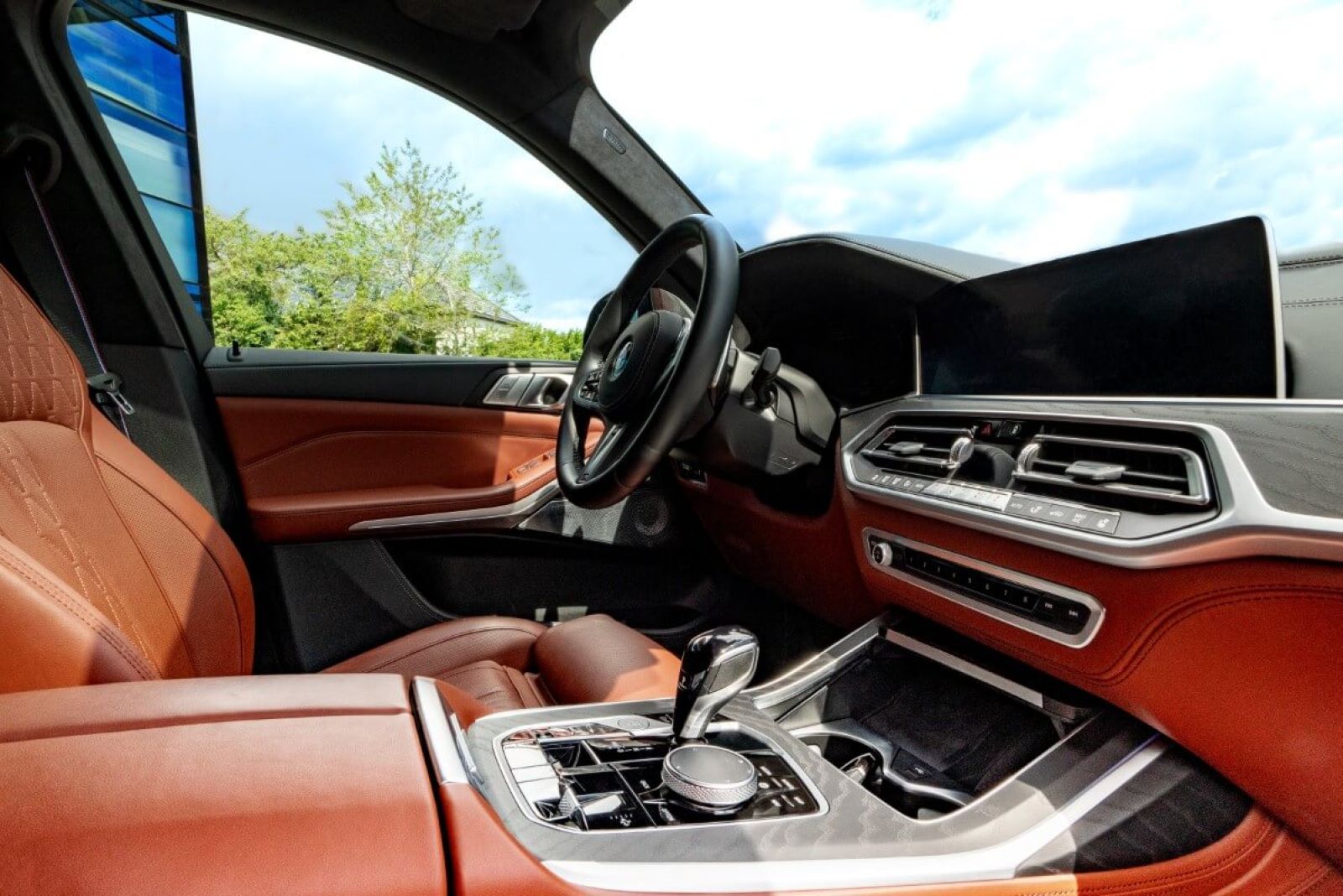 SUV BMW X7 M60i xDrive Innenansicht vorne.